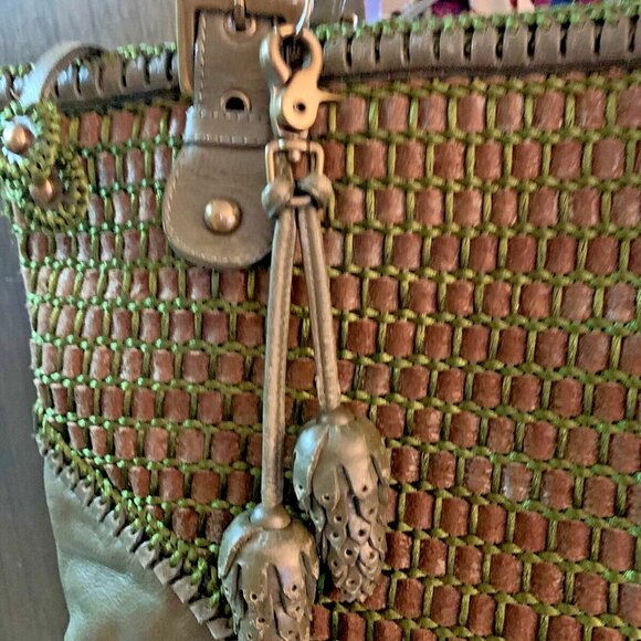 ISABELLA FIORE TUCK DELUX WEAVED PINECONE TASSELED TOTE HANDBAG PURSE GREEN - Picture 5 of 13